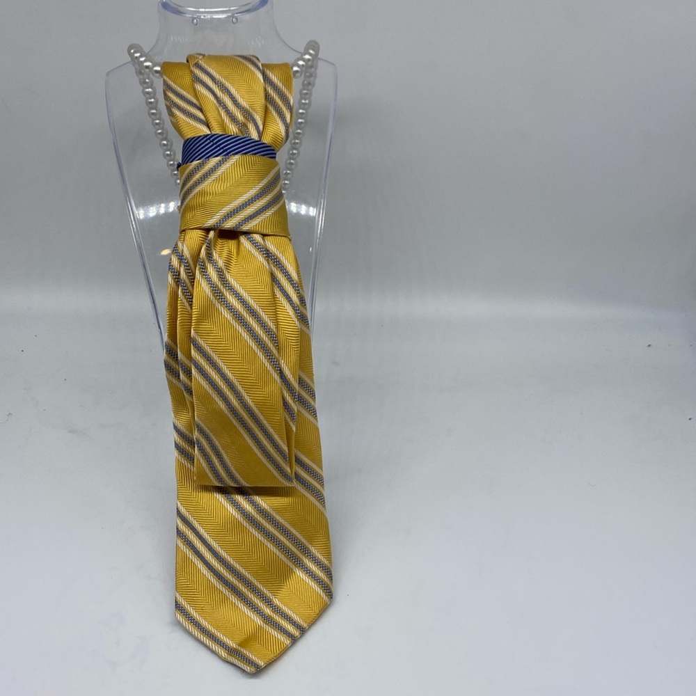 Pearl Tie